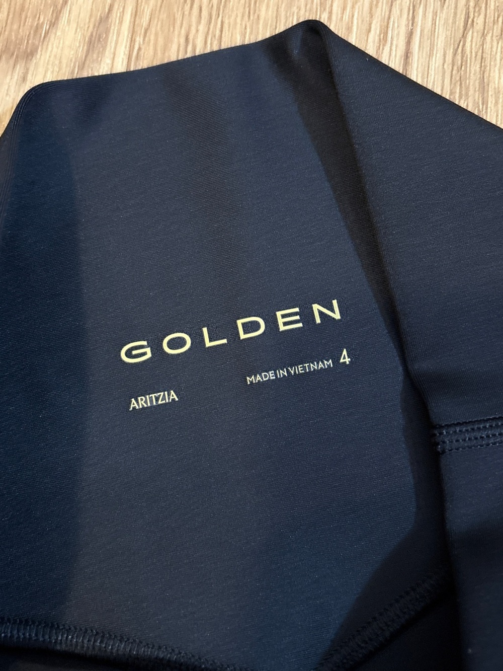 GOLDEN | HIGH RISE SHORT - Picture 2 of 2
